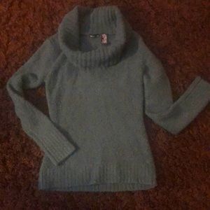 ❄️☃️Cowl neck green sweater